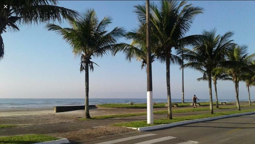 Casa Para Temporada Na Praia Grande Aprox 100 Mts Da Praia 빌라 외부 사진